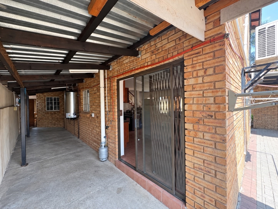 4 Bedroom Property for Sale in Bodorp North West